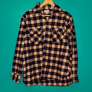 🫘💙📔❤️L.L. Bean Navy and Tan Checkered Shirt